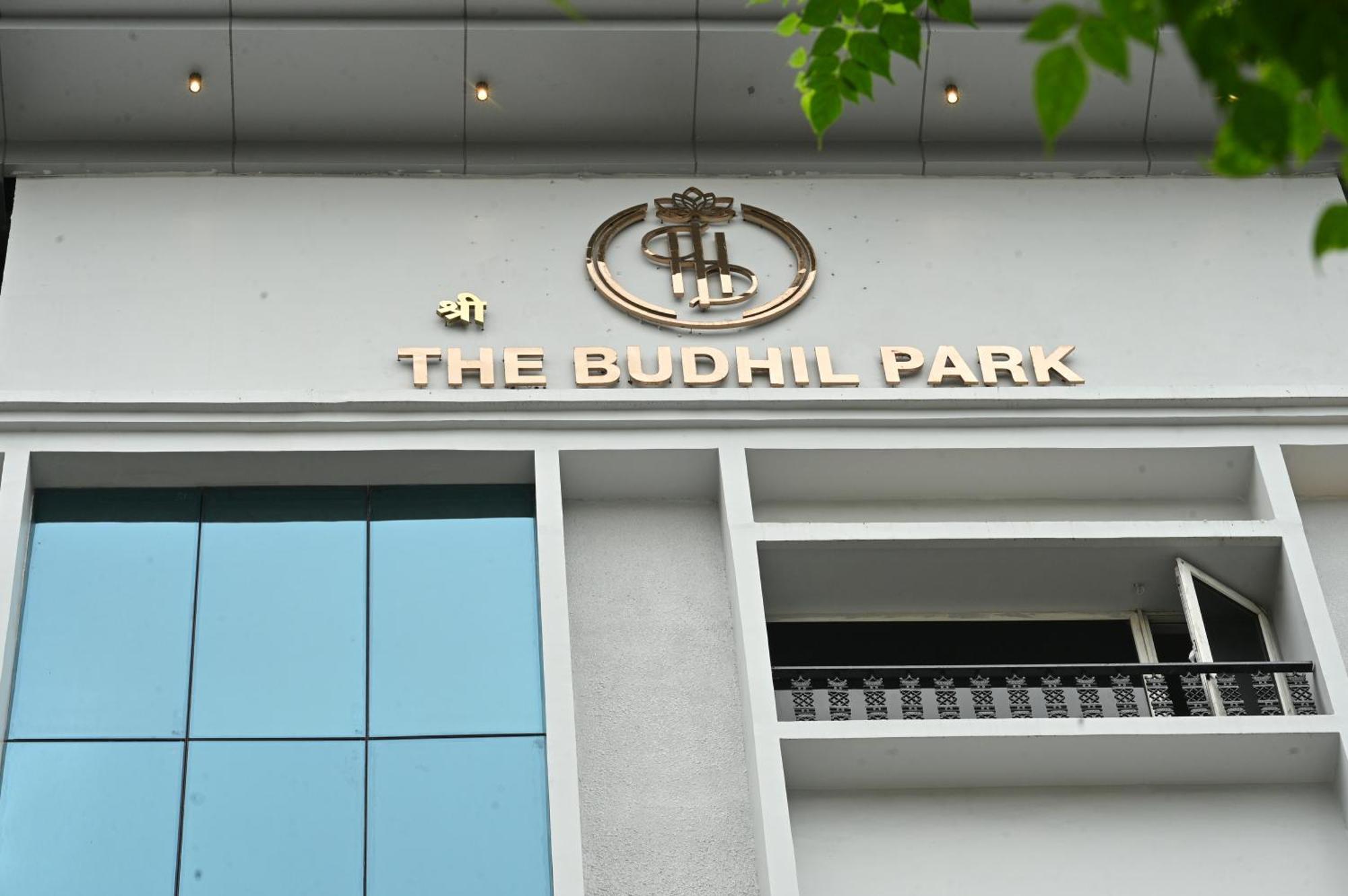The Budhil Park 비사카파트남 외부 사진